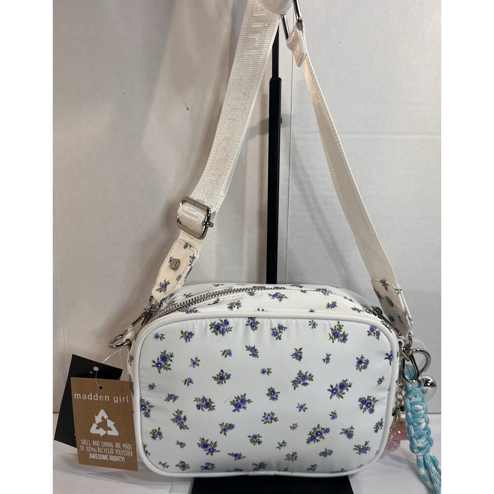 Madden Girl White Ditsy Floral Camera Crossbody Bag Charms NWT - Picture 11 of 16